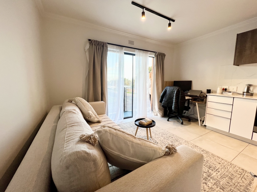 1 Bedroom Property for Sale in Table View Western Cape